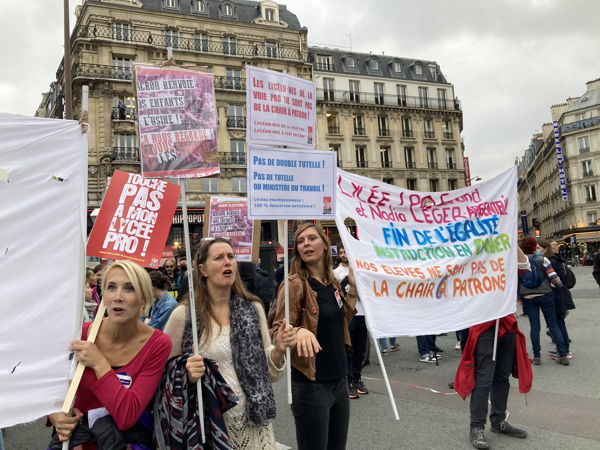 DariusFcpe's tweet photo. Solidaire des enseignants et des élèves des lycées professionnels #manif #18octobre https://t.co/tNkJ2zmvsx