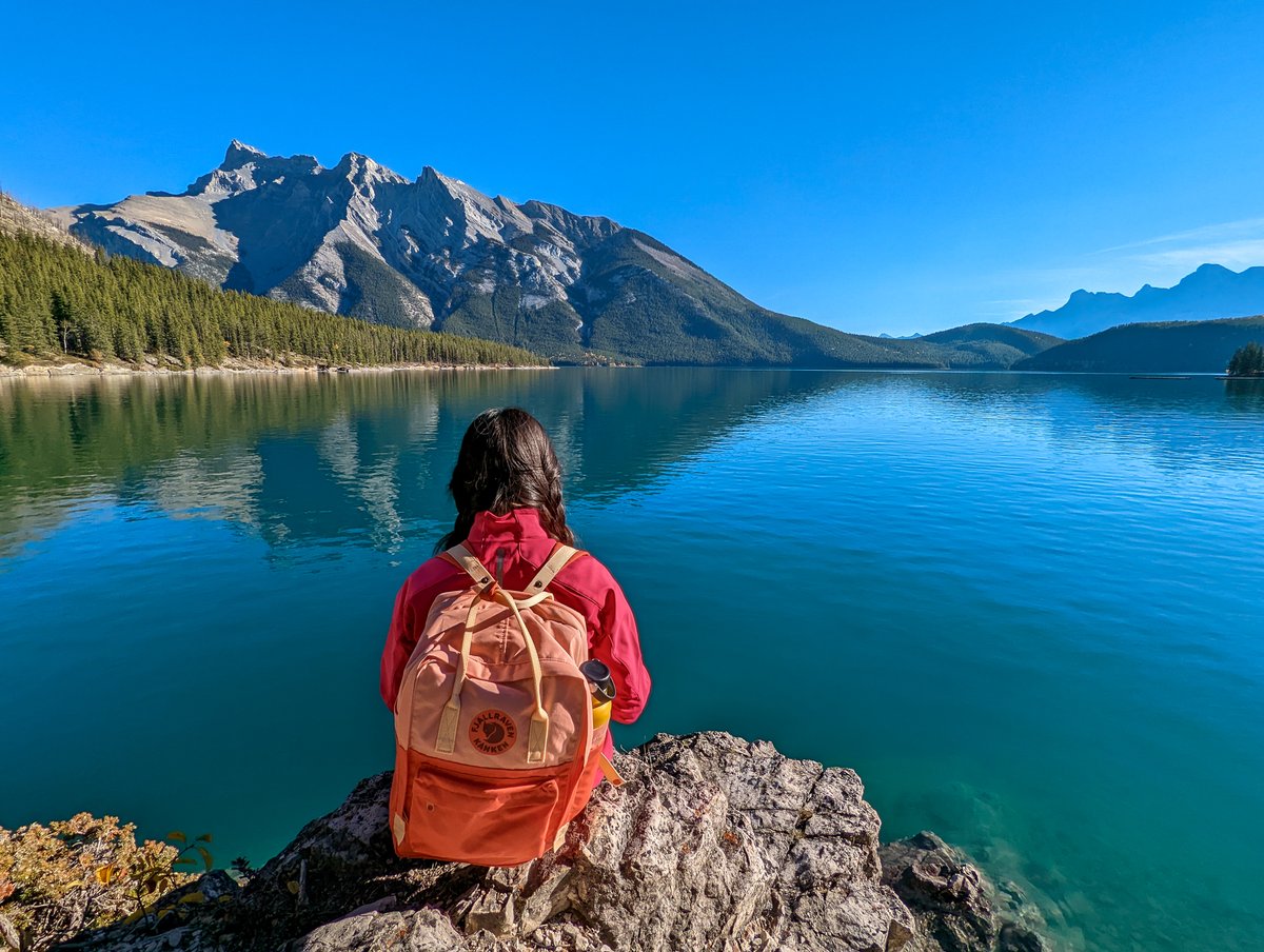 playoutsidegal's tweet photo. We've been loving the warm weather @AlbertaatNoon ! ☺ Here are some pics from this month: Mount Lipsett, Burstall Pass, Lake Minnewanka, &amp; Calgary Peace Bridge. #albertaatnoon https://t.co/zvV7P0GM30