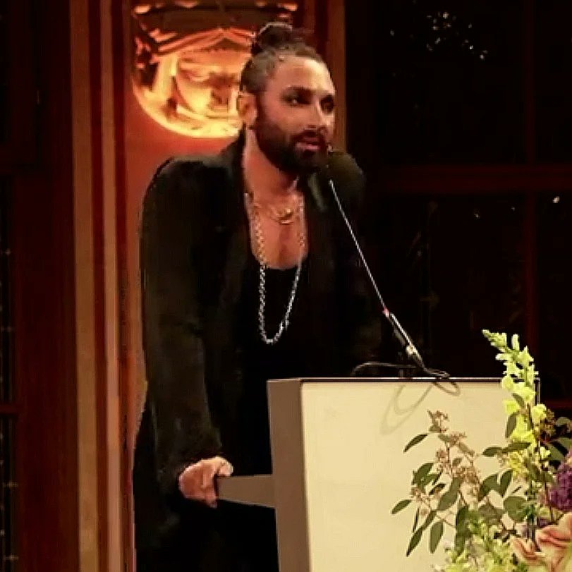 Eröffnung Helmut Newton Legacy 
@conchitawurst starting at minute 49:49 🙏😊
youtu.be/LD99FP3YlrM
#conchitawurst #conchita #WURST #tomneuwirth #artist  #eröffnung #rede #helmutnewton #helmutnewtonlegacy #kunst #kunstforum #kunstforumwien #art #artwork
conchitawurst.com