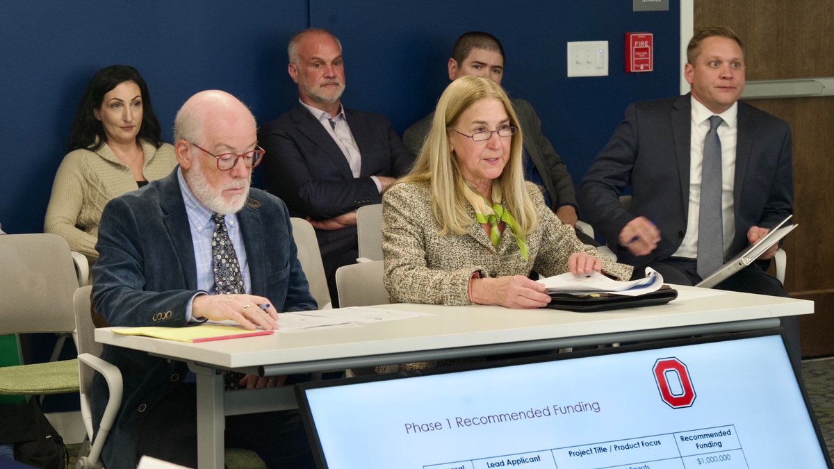 OhioDevelopment's tweet photo. Today, the Ohio Third Frontier Commission approved $3.6 million in grants to help entrepreneurs develop innovative products and move them toward the marketplace.
Read More: https://t.co/2hCkkyqwvs
#OhioThirdFrontier #OhioSuccess #OhioBusiness https://t.co/IC4lxddOaV
