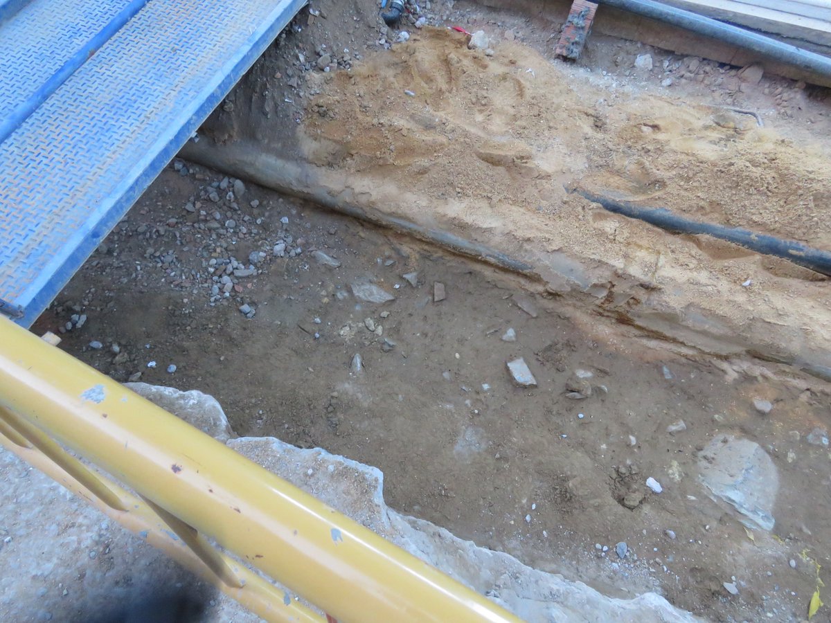 AxsiHuelva's tweet photo. Los restos arqueológicos protohistoricos de la Calle Fernando el Católico, ya han sido ocultados por la gracia del Ayuntamiento de Huelva y la Delegación de Cultura.
#Huelva #historia #arqueologia 
https://t.co/waSK5IfTI1 https://t.co/8qncsgxgGW