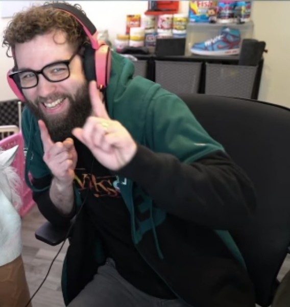 21Vigi's tweet photo. @FaZeJev Happy birthday 🐐 https://t.co/MhWfbcY5K2
