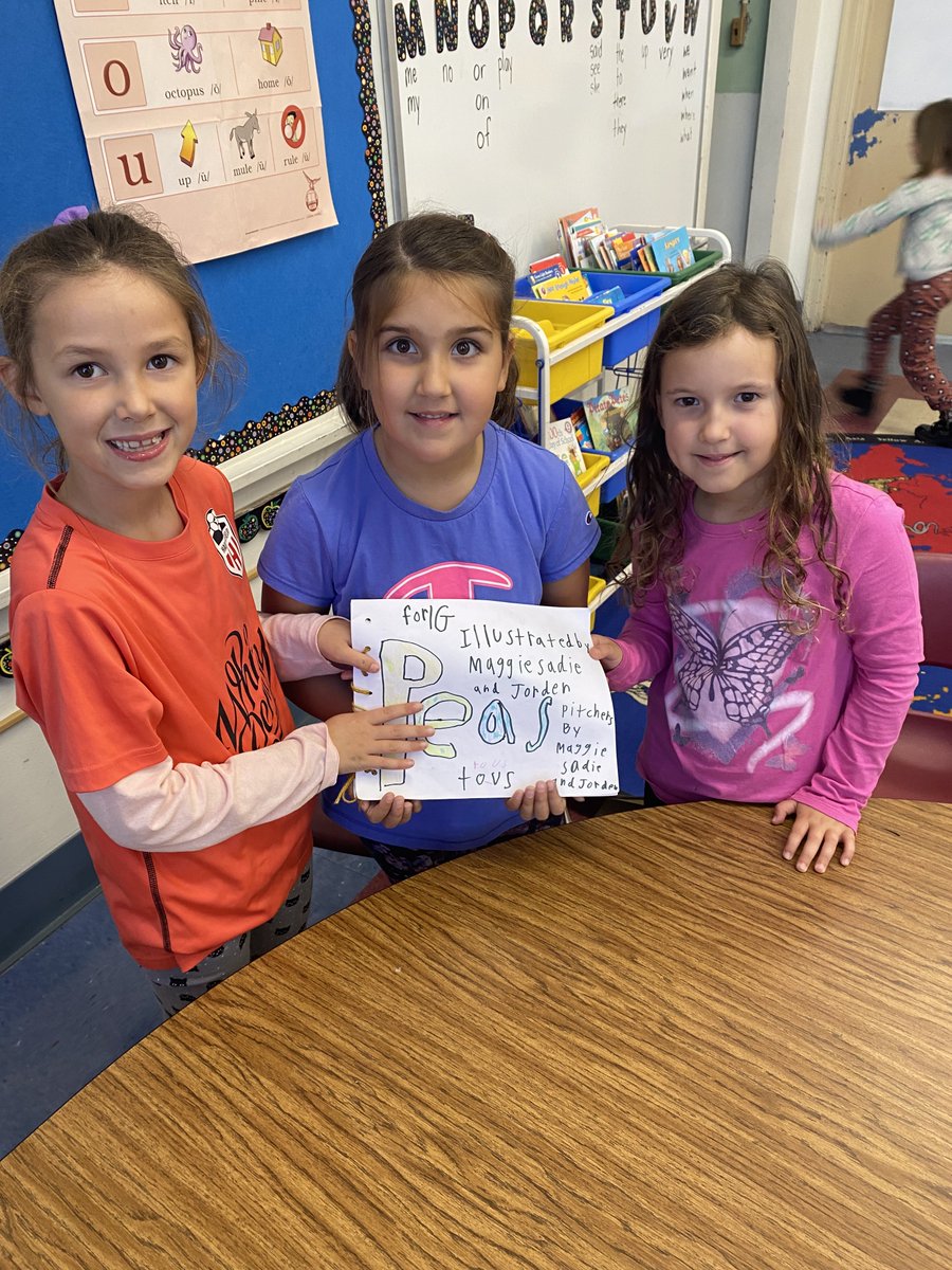MrsAviles0328's tweet photo. Now this is what Peace Week is all about! These three girls from 1G worked together after school on a book about what peace means to them. This was all their idea! I paid them visit to read it in person and was overjoyed to see what they came up with! @CentralES1 #PeaceWeek2022 https://t.co/k1Ea0Q1TKu