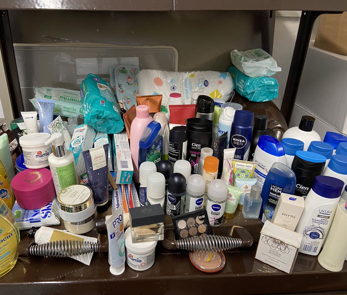 CurraghFrc's tweet photo. We are delighted to received a donation of hygiene products from @thb_kildare to help support families who are currently experiencing financial challenges. #hygienepoverty #familysupport https://t.co/sSnzhd5gUZ