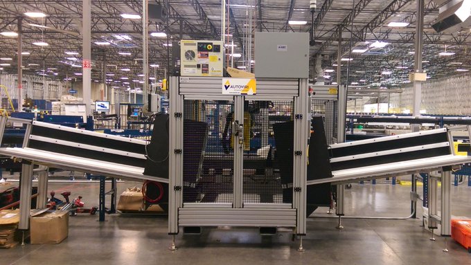 CapTechno's tweet photo. Improve your #printtomail operation’s efficiency and eliminate labor to enhance your bottom line – all while maximizing your sleeving capacity. Learn more at https://t.co/RrO7BwXsD2. https://t.co/9z9uAbMrqe