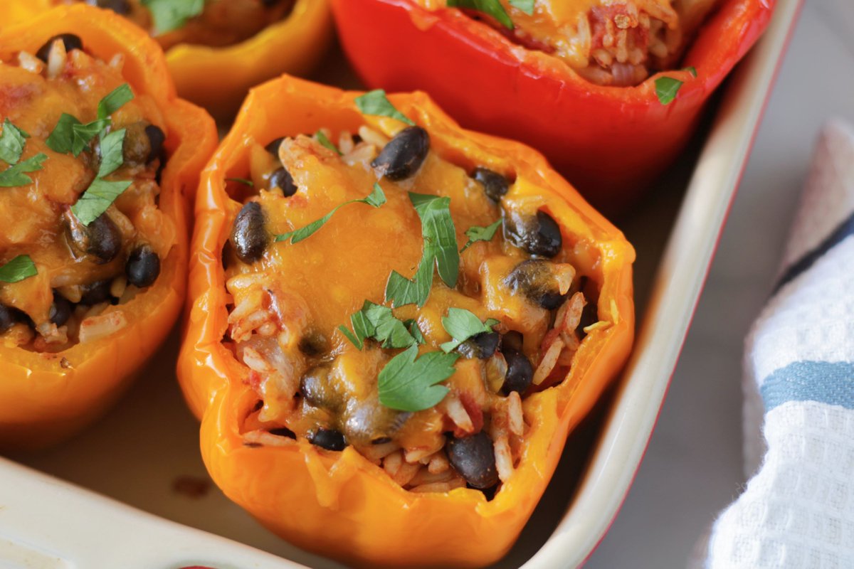 These black bean and rice stuffed peppers from Christina Iaboni, RD, are a vegetarian spin on a classic. Sweet bell peppers are stuffed with a hearty and healthy black bean, tomato and rice filling and topped with cheddar cheese. 

Recipe: bit.ly/3S3Vajb

#LoveCDNBeans