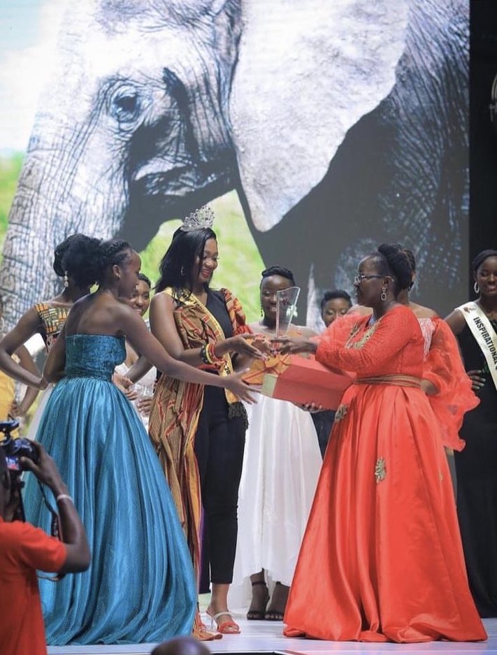 misstourismUga's tweet photo. #MissTourismUganda Outstanding Queen @NitahVan, Outstanding Clusterhead @SamAkuaku &amp; Outstanding Project @misstourismteso  well done to you all! You have made a difference! @MariaMutagamba @newvisionwire @MTWAUganda @jenalifeug @MWestnile @ubctvuganda https://t.co/rJthKL7BzT
