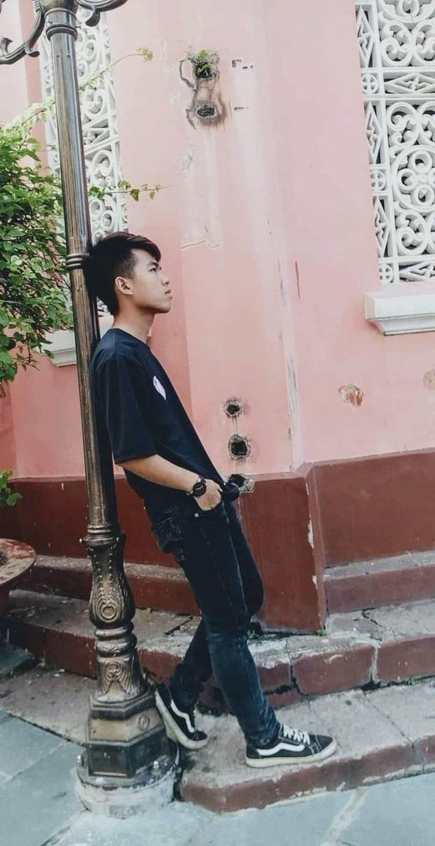 kubeos20's tweet photo. 22 tuổi đầu chưa biết mùi đời là gì 🥺🥺 https://t.co/xuatcTzRlI