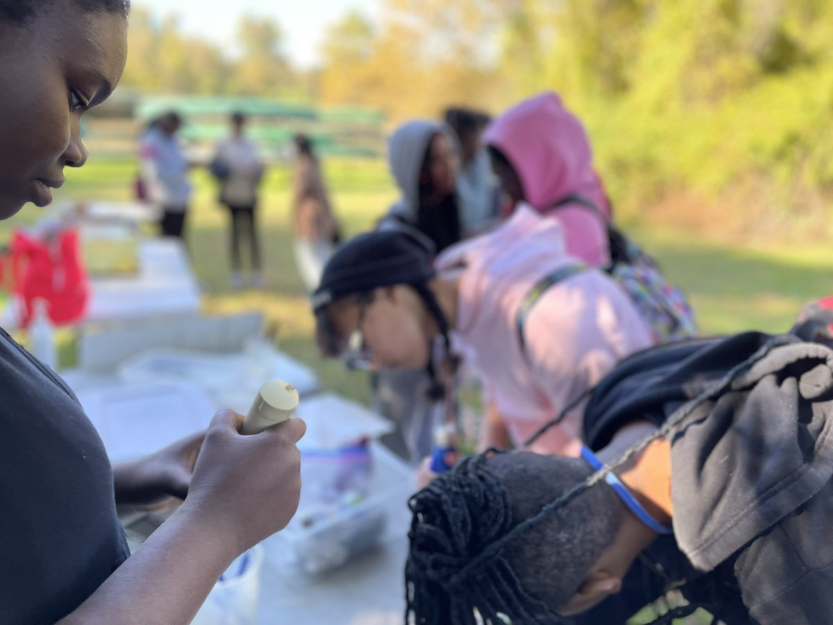 winterblessing's tweet photo. Days Cove @StemmersRunMS investigating air and water temperature. What’s the relationship? @BCPSOutdoorSci https://t.co/Lax8gHU1jL
