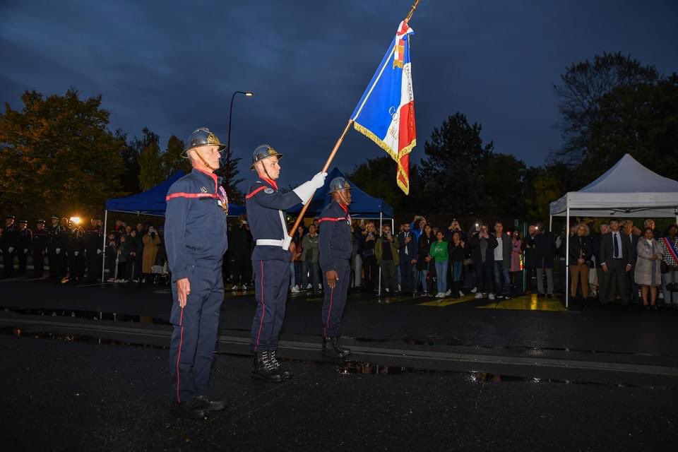 Prefet95's tweet photo. 🚒#pompiers | Passation de commandement au centre de secours de @VilleDeGonesse, en présence de Dominique Lepidi, sous-préfet de Sarcelles, de @LucStrehaiano président délégué du conseil d'administration du #SDIS95 et du colonel @LChavillon, directeur départemental du @Sdis_95 https://t.co/aeBihv31hk