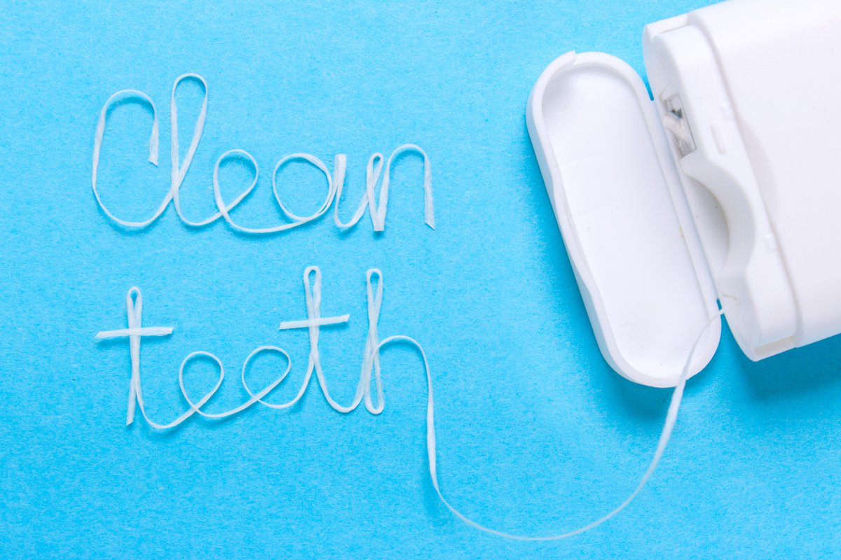 MayoOralhealth's tweet photo. Is a water pick more effective cleaning in between teeth than standard dental floss? 🤔 
Find out here: https://t.co/CAxOttHXuh
#oralhealth #brushandfloss https://t.co/obH2tpriea
