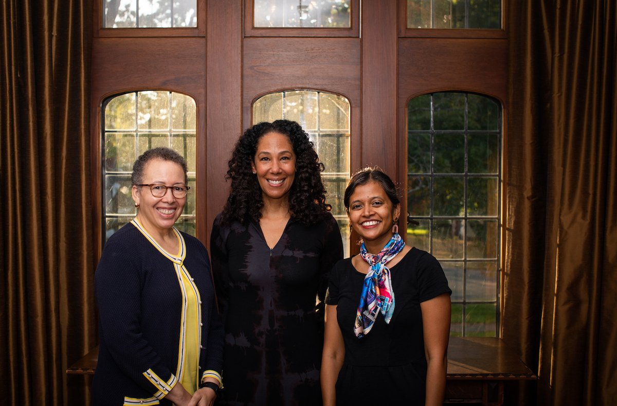 Mount Holyoke College tweet media