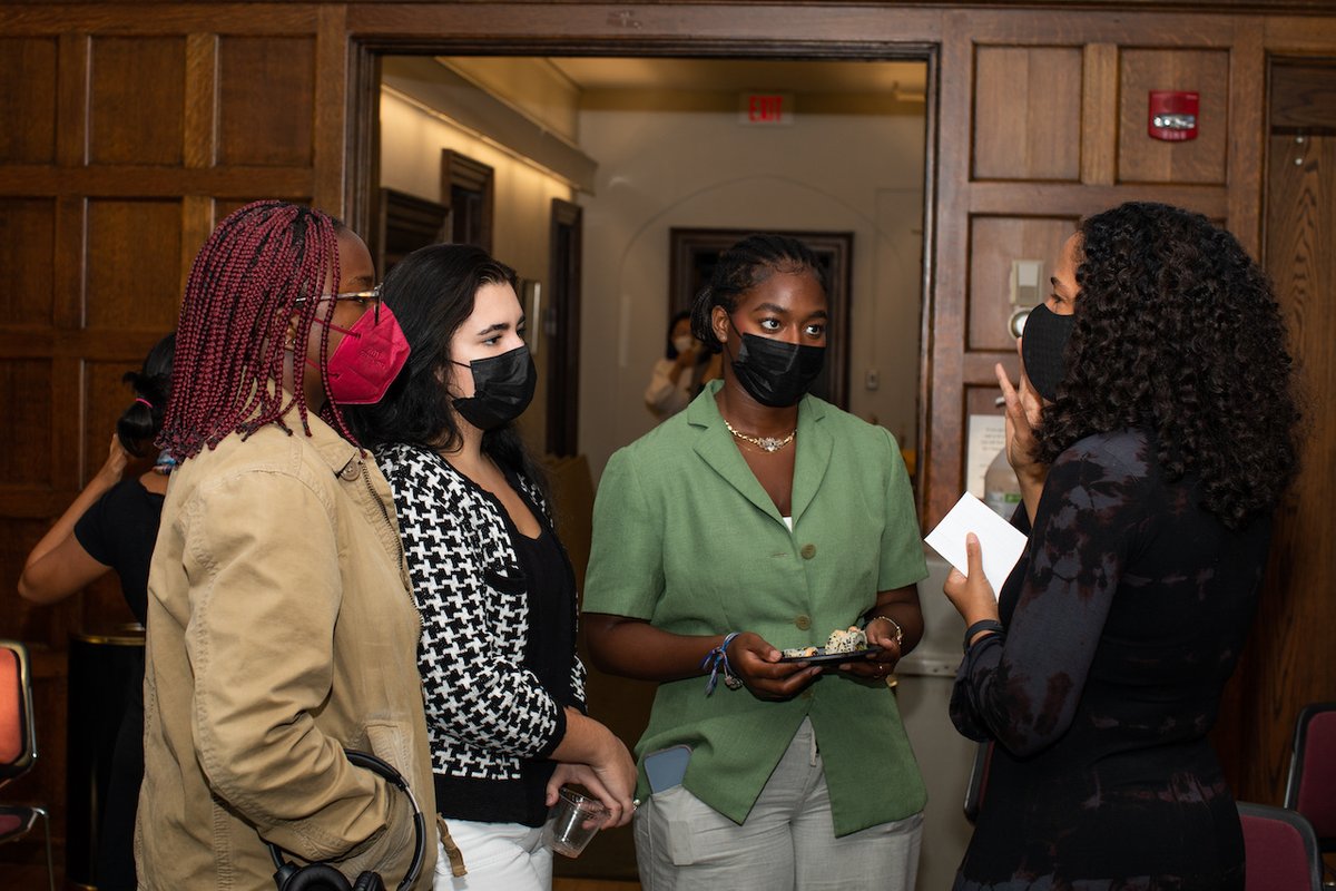 Mount Holyoke College tweet media
