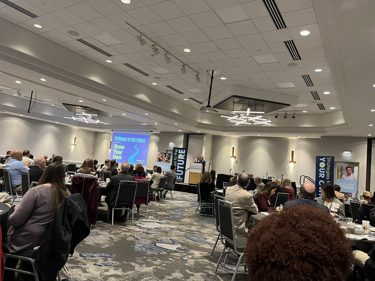 Incredible morning at the #WVEdSummit connecting with educators and business leaders to partner to provide students with a pathway to the future in West Virginia!! 
#yeswv #wvfuture 
<a href="/TheEduAlliance/">The Education Alliance</a>