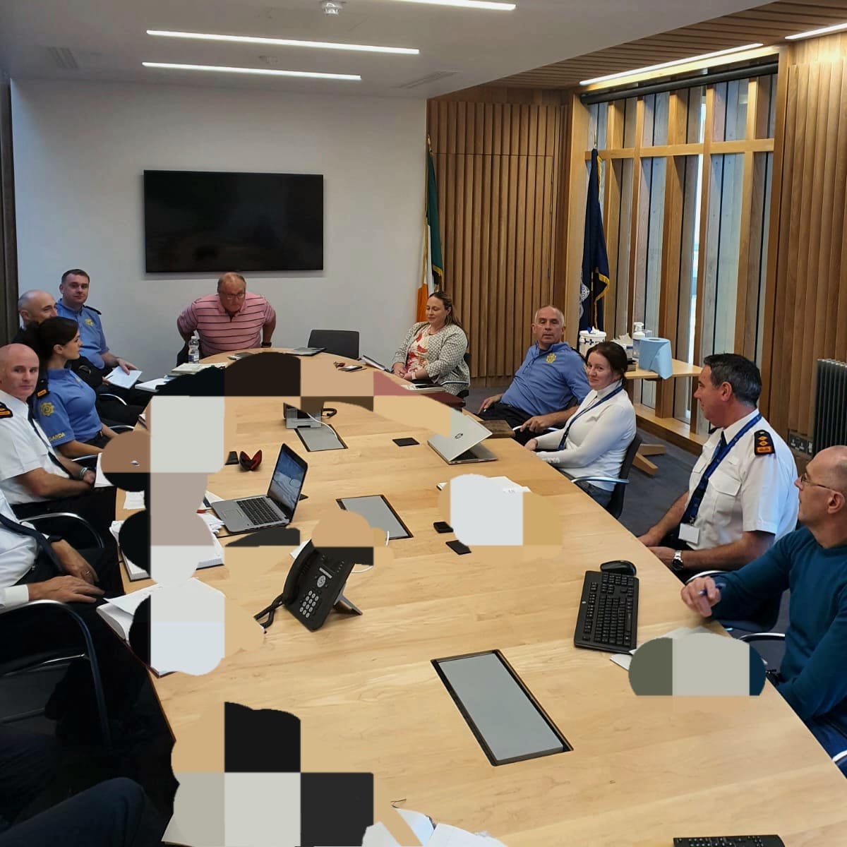 Delighted to meet with the Chief Superintendent @gardainfo in Wexford today along with his District Superintendents and clerical staff. Lots of discussion around communication with An Garda aswell as rural issues affecting farmers @JerOMahony2021 @IFAmedia