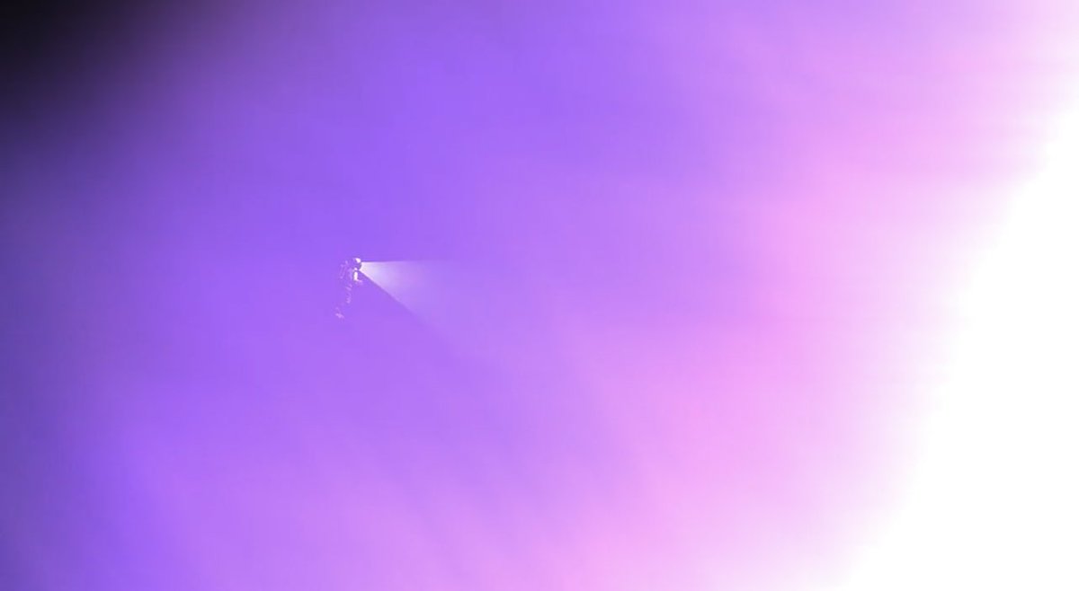 фиолетовая подсветка. Top lighting tlb015uv uv light - свет. включи сиреневый свет. включи сиреневый свет. пурпурный фон.