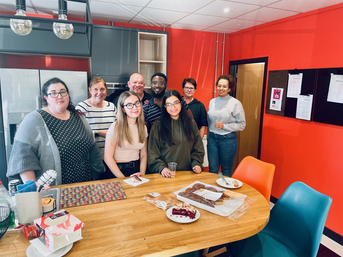 balls2marketing's tweet photo. It's a busy one for us this week at Balls2 Marketing HQ! ๐
We've got Lauren, Sarah and Andy stateside for @GlassBuild America and @PeopleInGlazing Vegas! Harry is attending the RCI Show with client #Corrivo Building Products Ltd and Jack is taking a well earnt few days off..
๐ https://t.co/dsT43APNMP