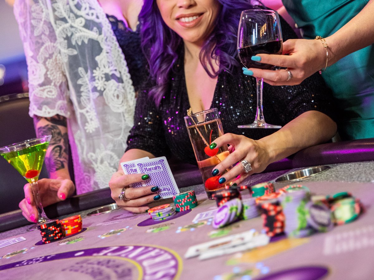 HarrahsNorCal's tweet photo. #Didyouknow the phrase โjackpotโ originated as a form of poker? ๐ฒ In this variation of the game, the pot continued to grow until a player could open the bidding with a pair of jacks or better. ๐คฉ๐คฉ๐ธ๐ธ #comeoutandplay #harrahsnorcal #norcalfun #amadorcasino #tablegamestuesday https://t.co/b8ulxGGRUt