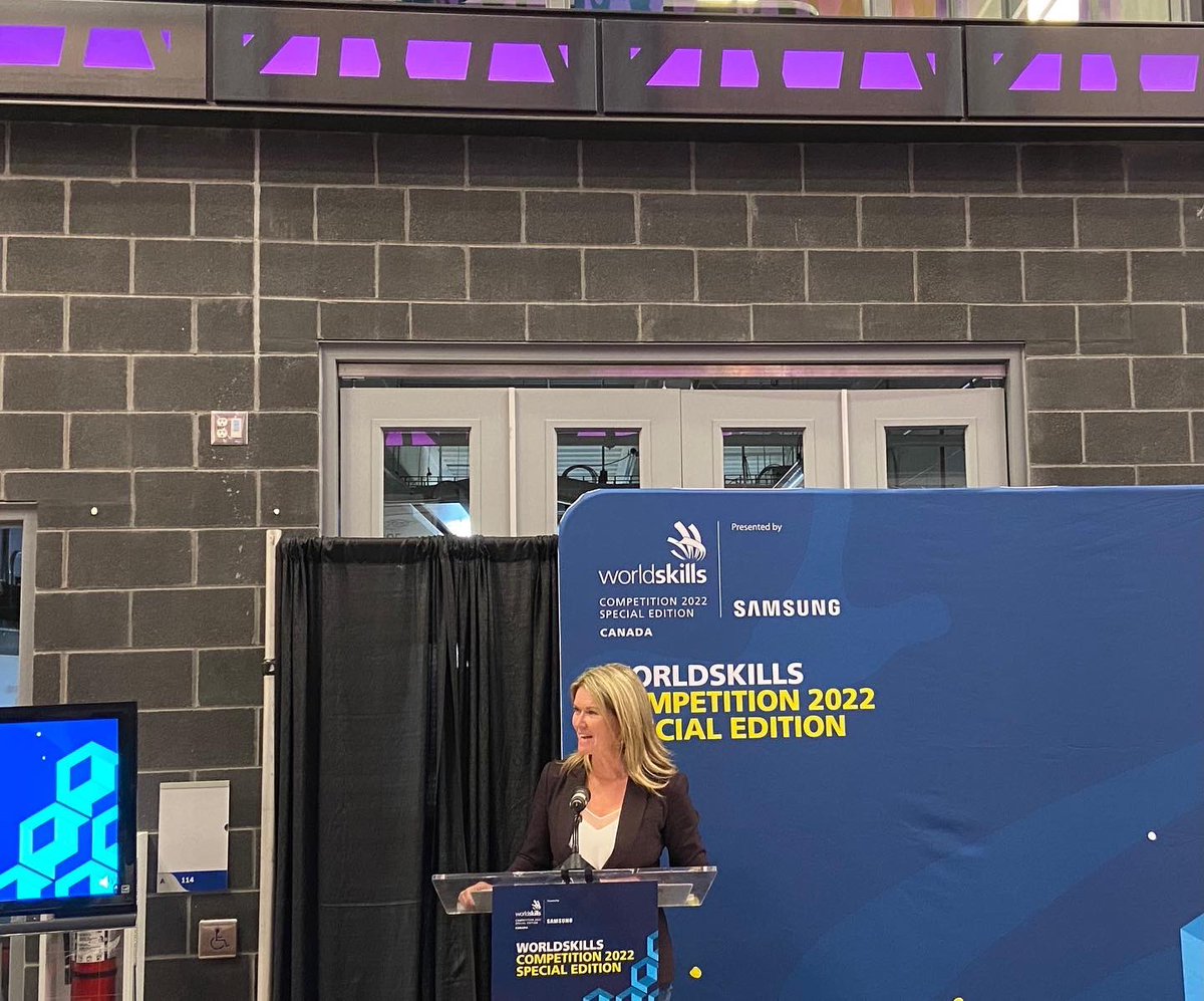 JillDunlop1's tweet photo. I had the privilege of attending the opening ceremony for the WorldSkills Competition being held at @sheridancollege last night. It was exciting to see young people compete and flex their skills in the skilled trades and technology! 
 
#WorldSkills2022 https://t.co/9UAf0zC7Xv