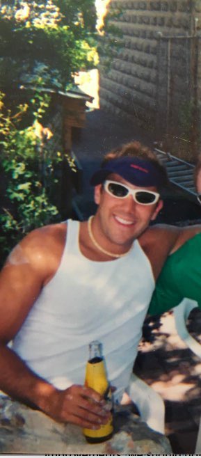 mark_odlum's tweet image. How does one go about suing Paul Rudd and “Forgetting Sarah Marshall” for stealing my look from 2002?