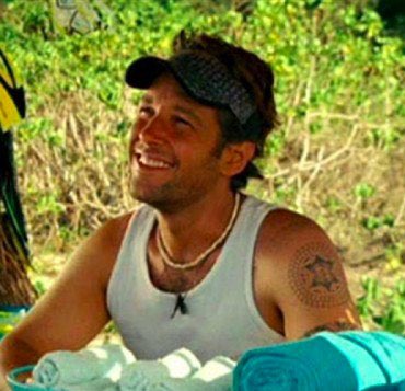 mark_odlum's tweet image. How does one go about suing Paul Rudd and “Forgetting Sarah Marshall” for stealing my look from 2002?