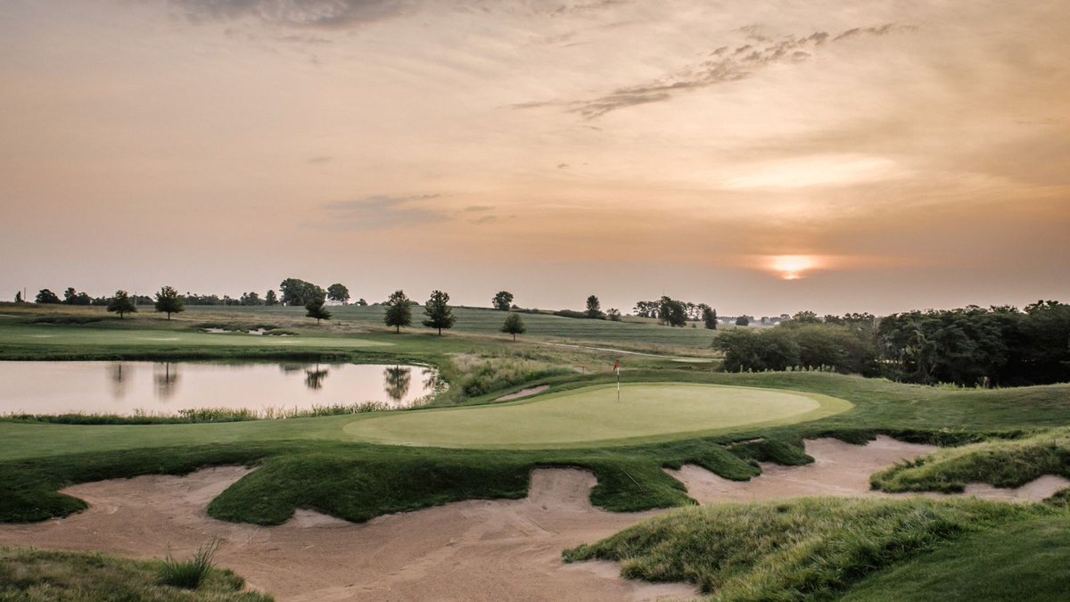 GolfStatus's tweet photo. 2023 may be on the horizon, but there's still time to finish 2022 strong! 💪🏻

There's no better way to end the year than by checking these five to-dos off your list to prep for 2023: https://t.co/7Uvj7jcL3W https://t.co/BPPX06noZi