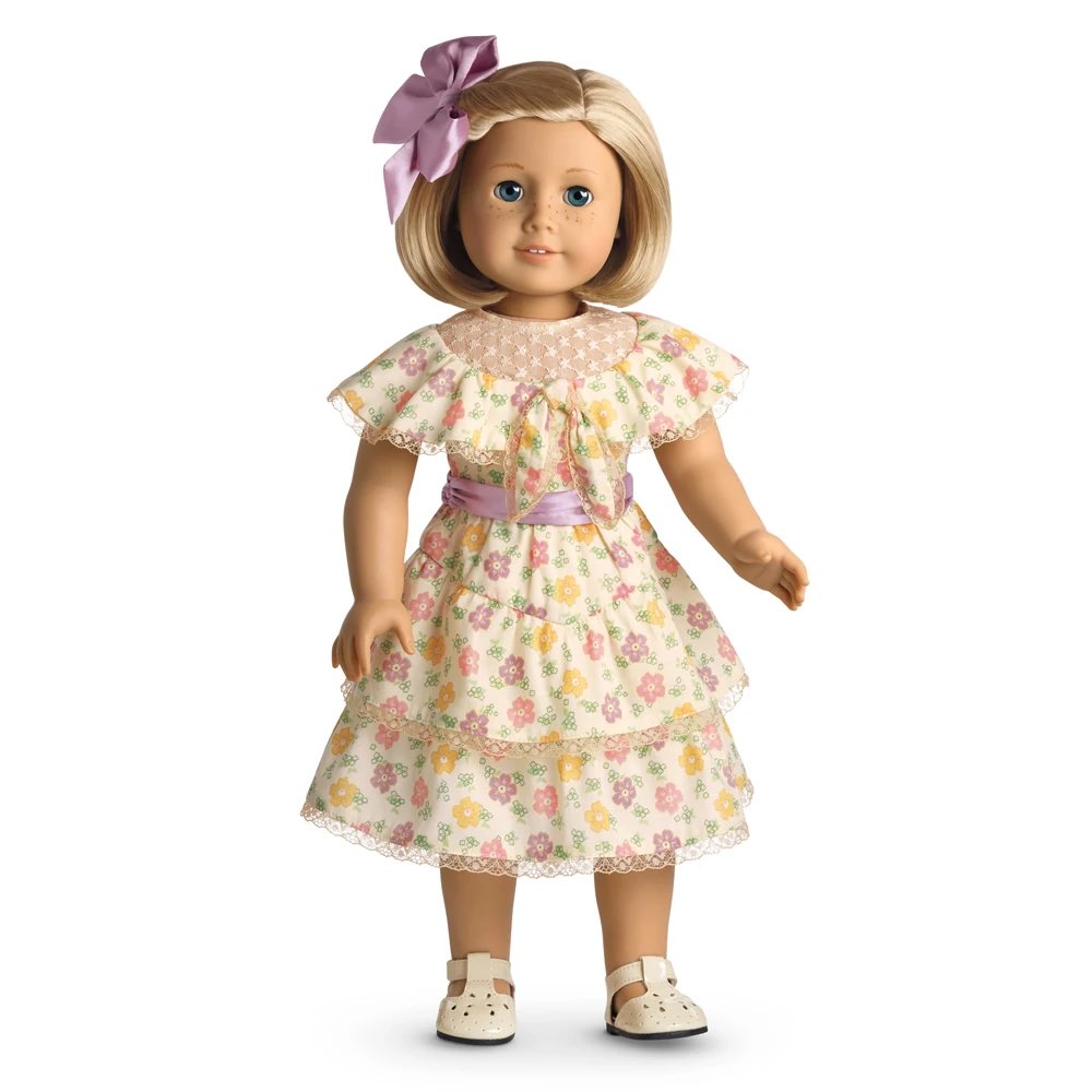 clur19's tweet photo. Quinn Fabray coming to Glee Club in those little outfits like https://t.co/XMZbIJblBC