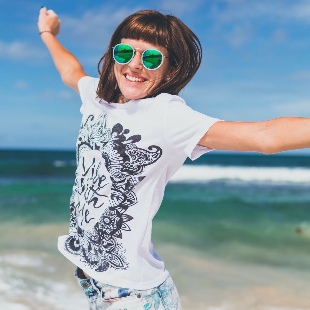 Research published in the Journal of Environmental Psychology, shows that water is better for the body and mind.  Water and water environments are medicine. eurekalert.org/news-releases/…

#superwaterman #waterismedicine #hydrotherapy #aliveness #wellness #life #mentalhealth #bluespace