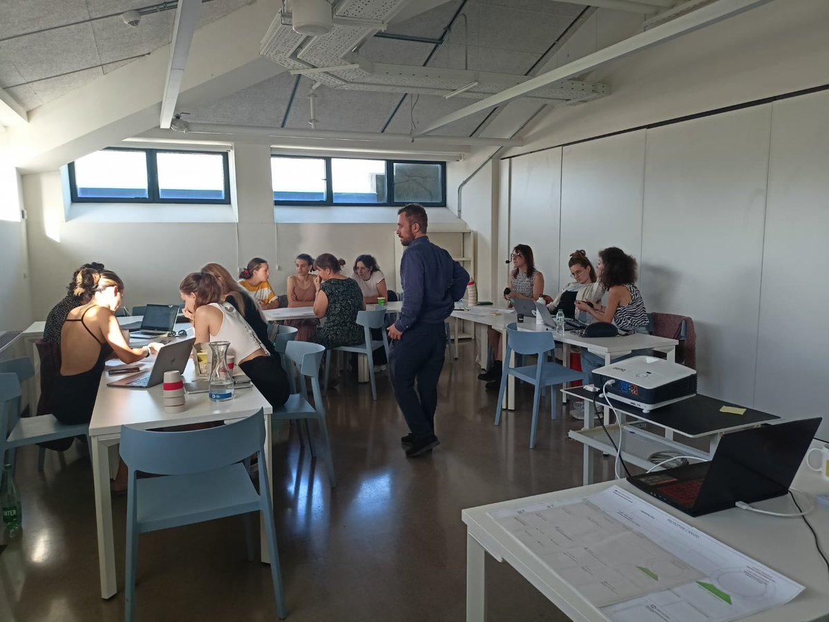 NaturKlima's tweet photo. 🌿El 1er grupo de mujeres emprendedoras internacionales #TheBreak han presentado los trabajos que durante las últimas semanas han llevado a cabo alrededor del reto que les planteamos, relativo al fondo de carbono voluntario y la descarbonización de la economía de Gipuzkoa.
#FCO2 https://t.co/YQwOOk2iGq