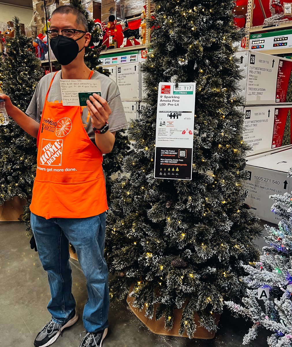 sm_jasminmarie's tweet photo. Happy CAM from my Stanton family to yours🧡💪🏼 I started as a PT Cashier 13 years ago, thank you to every cashier for processing 1,000’s of transactions while being friendly, accurate and all of the above! Sky’s the limit. #homedepot #pacsouth #d171 #leadership #valuesbased https://t.co/uHpBzFiq5d