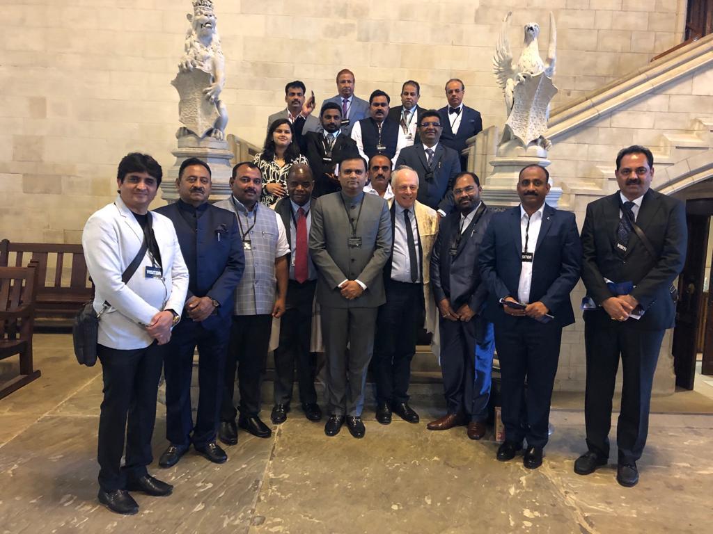 CPA_Secretariat's tweet photo. The Speaker of the 🇮🇳 #Maharashtra Legislative Assembly @rahulnarwekar together with MPs &amp; parliamentary staff met with the #Commonwealth Parliamentary Association Chairperson @IanLG_MP &amp; CPA Deputy Secretary-General @jarvismatiya during a @UKParliament study-visit 

#CPAIndia https://t.co/hfKcFUP1w5
