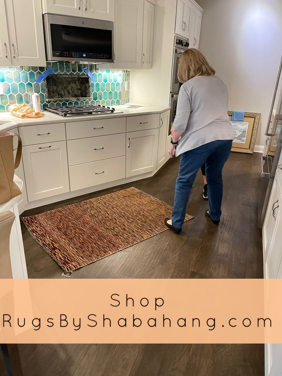 ShabahangRugs's tweet photo. They are going to get this Gabeh rug for their kitchen | Shabahang Waukesha 😍😍❤️❤️ #Shabahangrugs #Shabahanglife #home #gabbeh #persianrugs #tribalrugs #interiordesign #luxury #milwaukeehome #mkehome #chicagohome #newyorkhome #lahome #miamihome #happycustomer https://t.co/wHCmQWfOKZ
