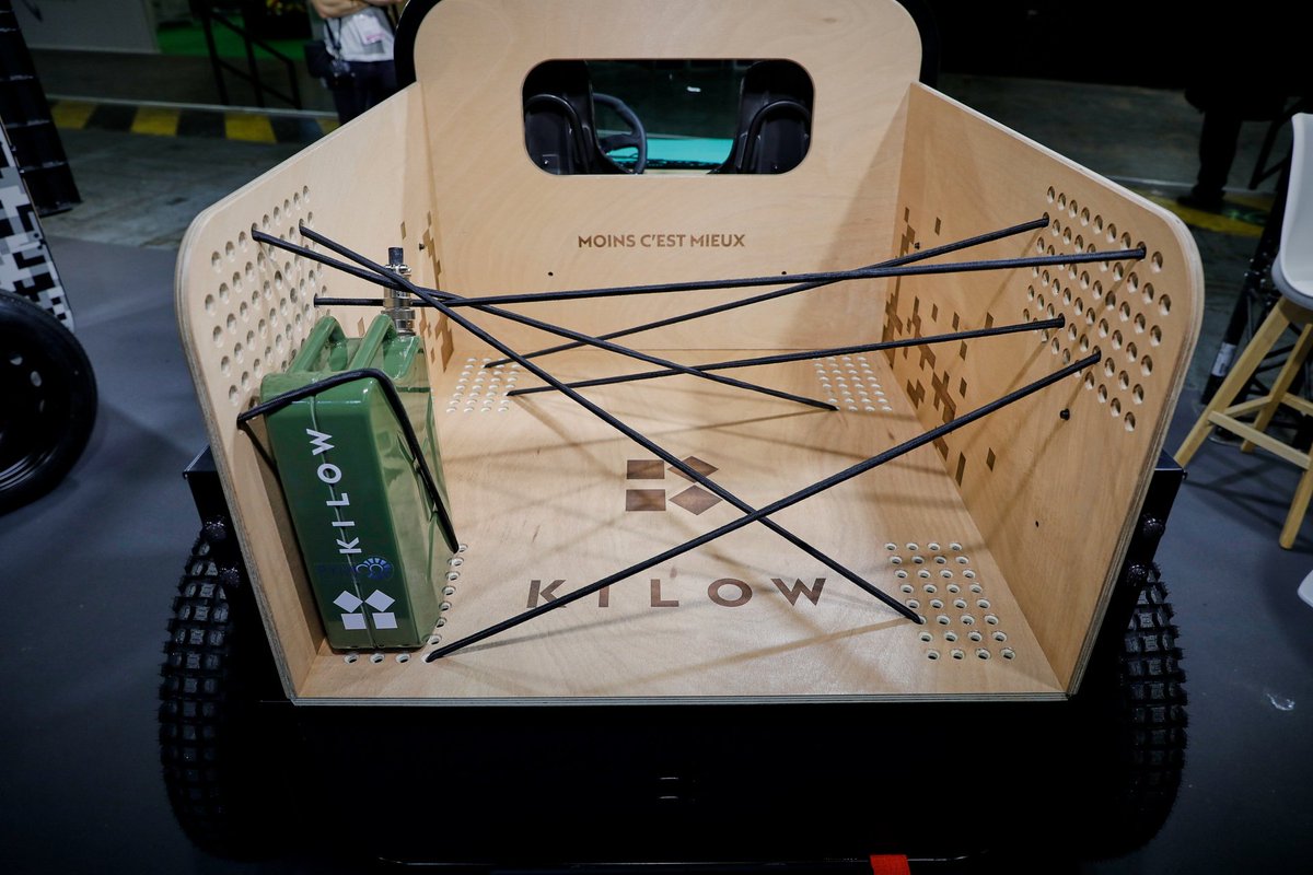 _X_Alex_'s tweet photo. French startup #Kilow #KilowAuto has attended the #ParisMotorShow with its first creation
Kilow’s Minimalist Jeep Willys-Aping #EV Is Meant For Urban And Off-Road Adventures #ElectricVehicle https://t.co/Fys4TBQxQ5