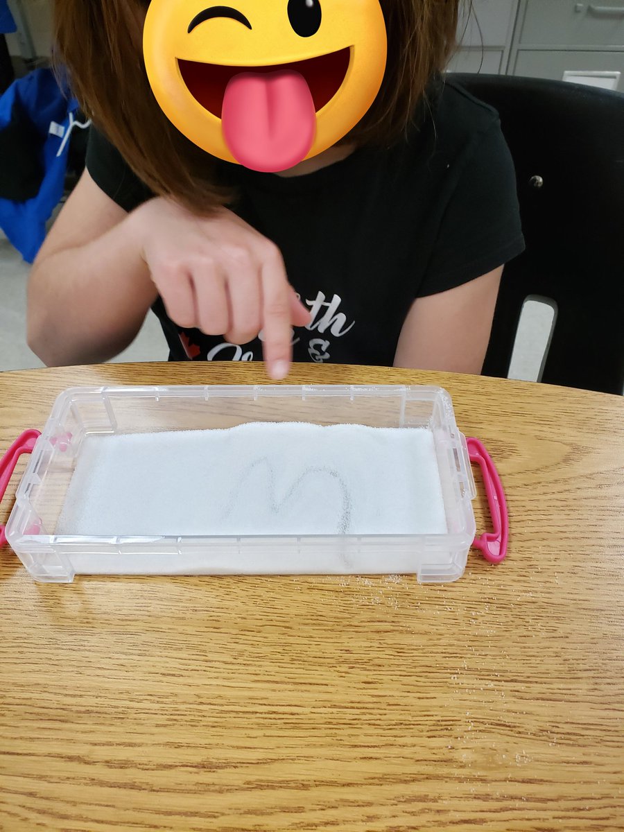 BrookeHaggith's tweet photo. Students enjoyed engaging in "write the sound" using our multi-sensory salt trays during our small- group phonics intervention lessons. @RoyalRoadsPS @MclayJulie @JulieRuberto @JeffBruce11 https://t.co/SSTWz69N2z