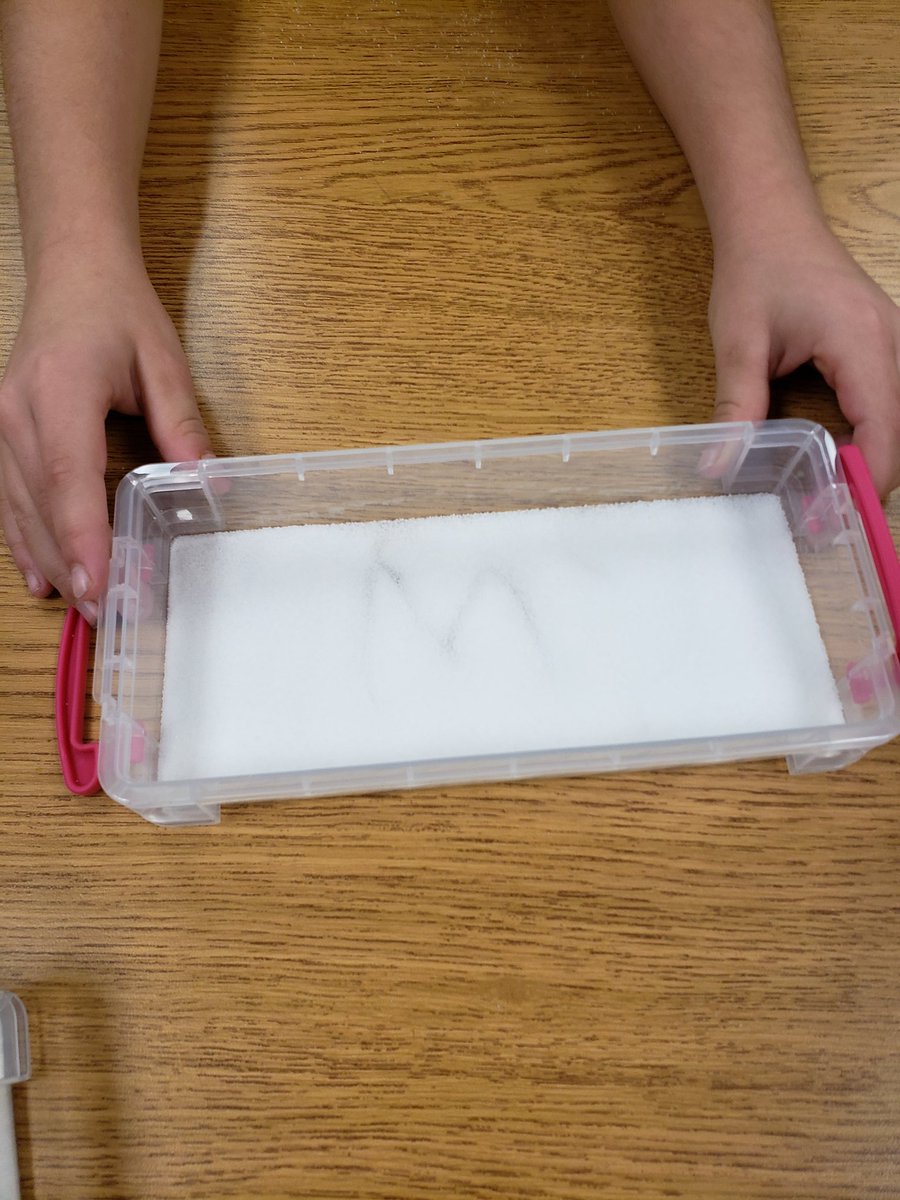BrookeHaggith's tweet photo. Students enjoyed engaging in "write the sound" using our multi-sensory salt trays during our small- group phonics intervention lessons. @RoyalRoadsPS @MclayJulie @JulieRuberto @JeffBruce11 https://t.co/SSTWz69N2z
