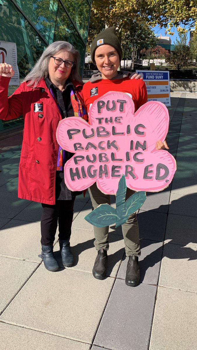 uupinfo's tweet photo. UUP is at @newpaltz @uupnewpaltzchap to urge Albany to deliver $1 billion for public higher education #FundSUNY #FundCUNY @PSC_CUNY https://t.co/oJu6NhJIAR
