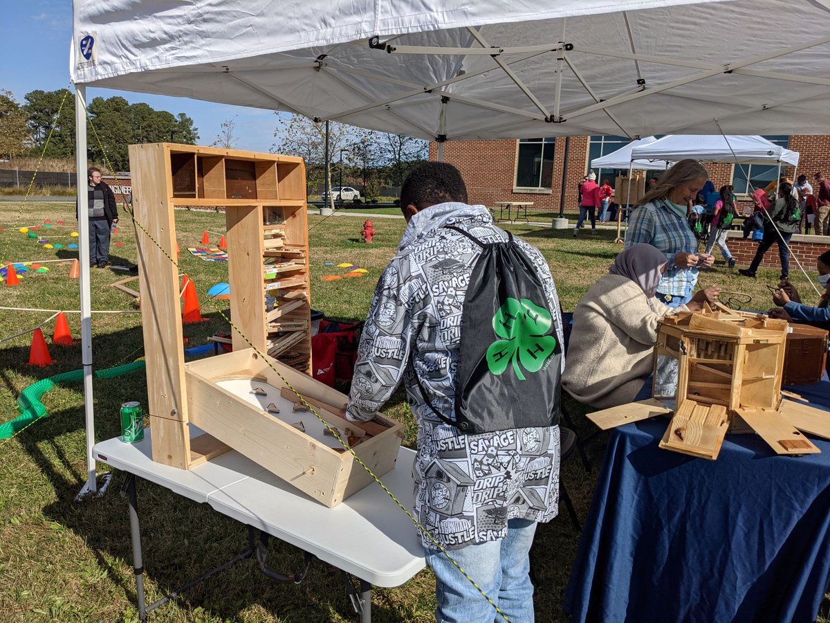 UMESSANS's tweet photo. Campus and community, all are welcome to attend #umesextension's #4H STEM Festival, Nov. 12, from 10-2 at #UMES. No registration required! FREE STEM activities for science-minded youth! Robotics, 3D printing, marine sciences, aeronautics, designing a crabbing boat, and more! https://t.co/MbFuw5dzMj