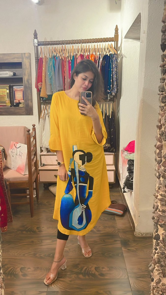Hello trophy wife ! 🦧