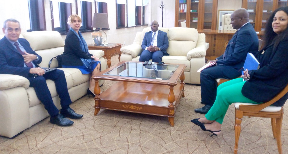 AngueSimeon's tweet photo. Muy provechosas, las conversaciones entre #Malabo y #LaHabana en vísperas del 50 aniversario de nuestras relaciones diplomáticas a celebrarse el 27 de diciembre. Por eso, he analizado hoy con la embajadora cubana @MallulyDiaz la situación de nuestros respectivos 🇬🇶🇨🇺. @CubaMINREX https://t.co/mN0UdKZU9U