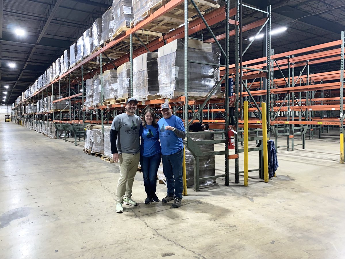 AuctionFuel's tweet photo. October 15th marked 1 year since we received the keys to our first space. We are excited to announce that we received the keys to our 5th location yesterday. This wouldn't be possible without the continued support and business of our customers and our amazing staff! https://t.co/VuiPuA6wy3