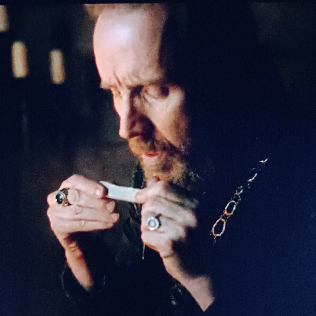 ¿QᴜɪÉɴ ꜱᴇ ꜰᴜᴍᴀ ʟᴀ ᴍᴏᴛᴀ?

         Ｌａ Ｍａｎｏ ｔｏ ｍａｌｏｔａ．