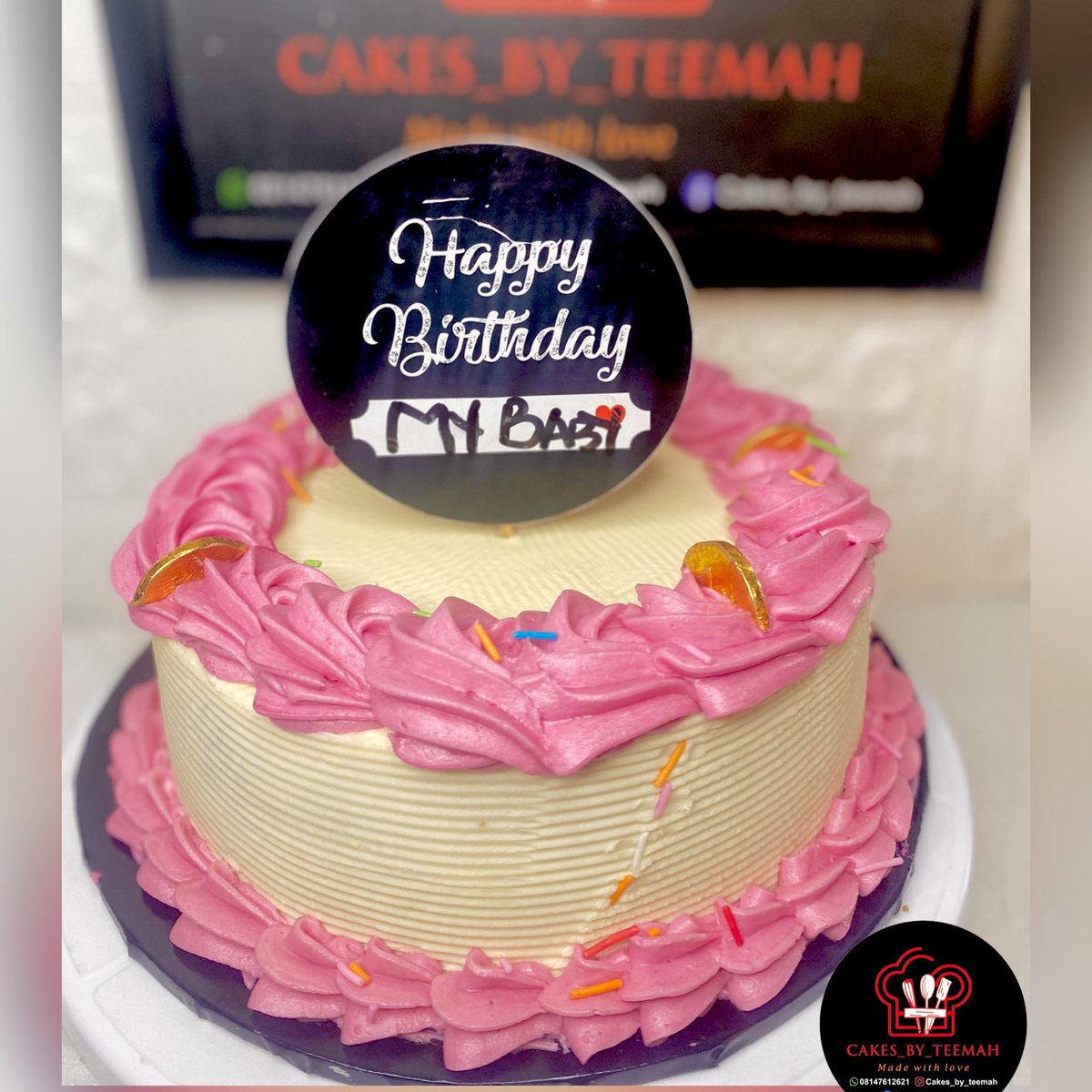 cakesbyteemah's tweet photo. BUTTER CREAM CAKE 😋❤️

-
SIZE: 8inches, 1 layer 
FROSTING: buttercream 
FLAVOR: vanilla 
-

We ensure seamless customer journey the ultimate!❤️
-

.
.
.
.
.
.
.
.
.
.
#cakesinlagos #cakes_by_teemah #cakesinbariga ##explore #buttercreamcakes #explorepage #lagosbaker #naijabakers https://t.co/z2LJBsHxBC