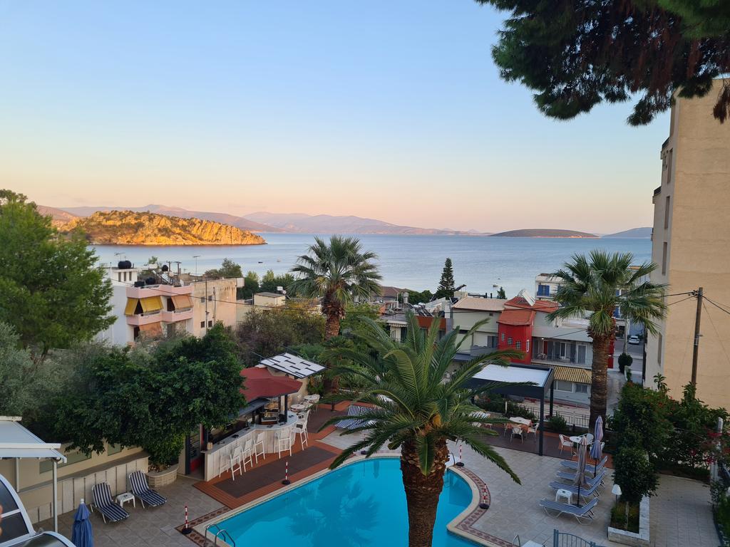 SHSClassics's tweet image. Just arrived at our final hotel in relaxing Tolo...bring on Mycenae tomorrow! @SurbitonHigh