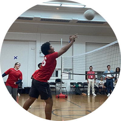 The IDEAL School of Manhattan Middle School Volleyball Team hosted its first home game in years on October 12.

theidealschool.org/about/news-pos…