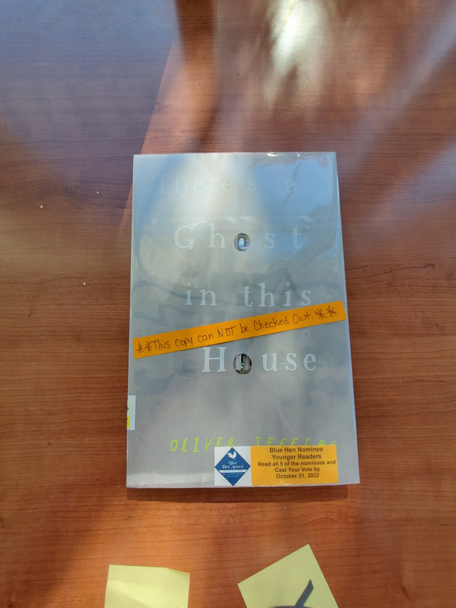LibraryLadyTerr's tweet photo. If You Come to Earth by Sophie Blackall
There's a Ghost in This House by Oliver Jeffers

#HockessinLibrary #DELibraries #DestinationHockessin https://t.co/UwI3ioAZ2I