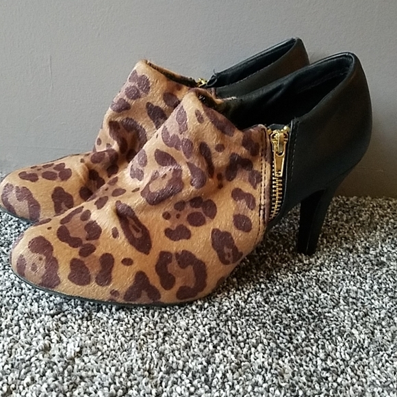boyntonbargains's tweet photo. So good I had to share! Check out all the items I'm loving on @Poshmarkapp from @dmiller267 #poshmark #fashion #style #shopmycloset #jessicahoward #dexflexcomfort #rue21: https://t.co/W2NLwMoLYY https://t.co/c75szShIRm