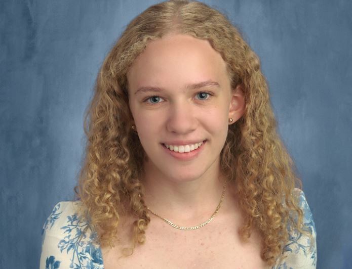 “Early Prediction of Seasonal Atlantic Hurricanes Using Sea Surface Temperature Maps and Neural Networks,” a paper by Antonia Comaniciu ’25 as first author, will be presented at the Oceans 2022 Conference, happening today through Thursday. Read more: bit.ly/3ghzhQ9
