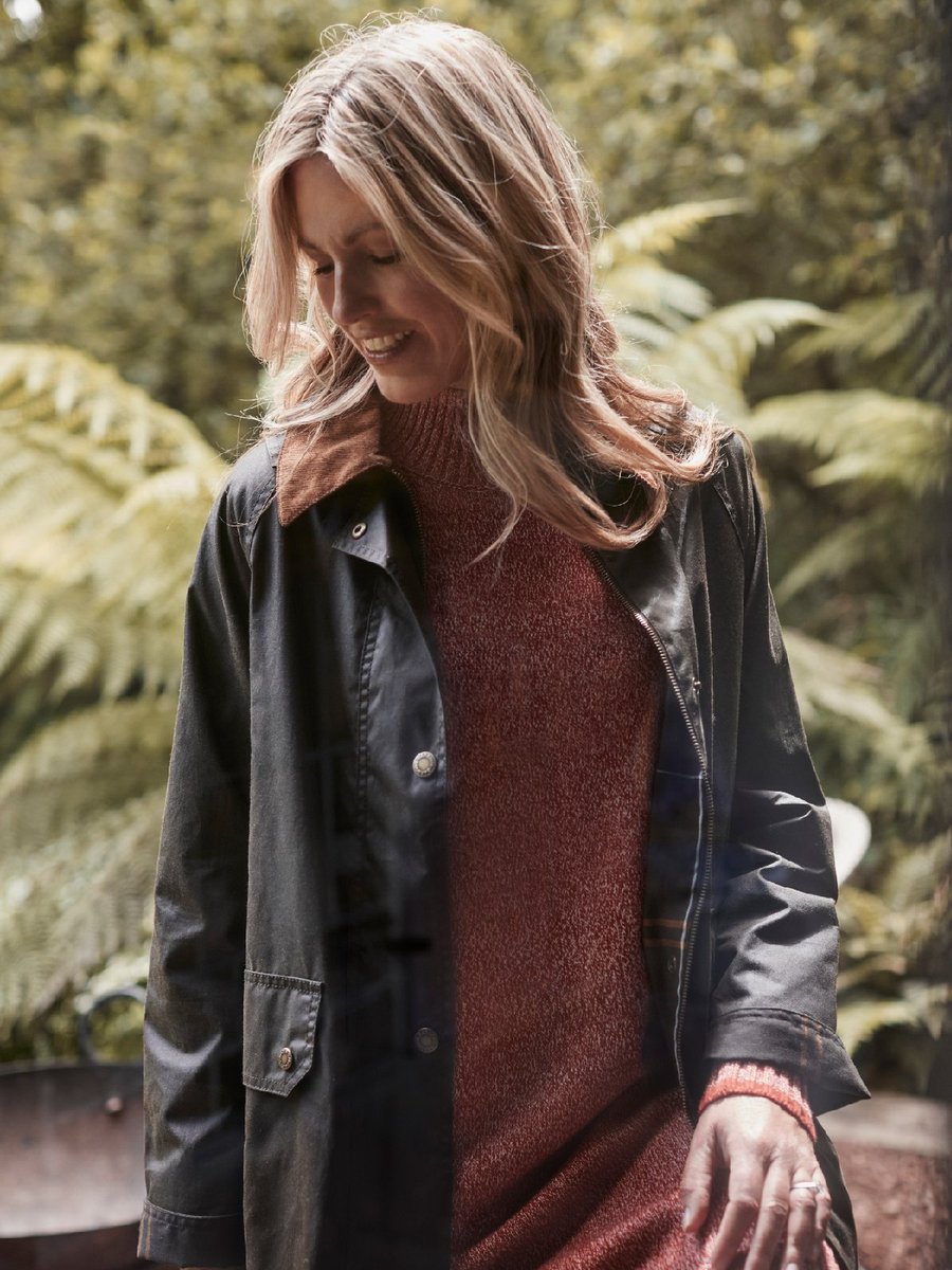 Barbour's tweet photo. Designed with practicality in mind, the Explorer range pays homage to the countryside made up of earthy neutral tones.

Discover the Explorer collection as styled by Marina and Ben Fogle here: https://t.co/GBPMq5dm8L #BarbourExplorer https://t.co/aZcr60shmB
