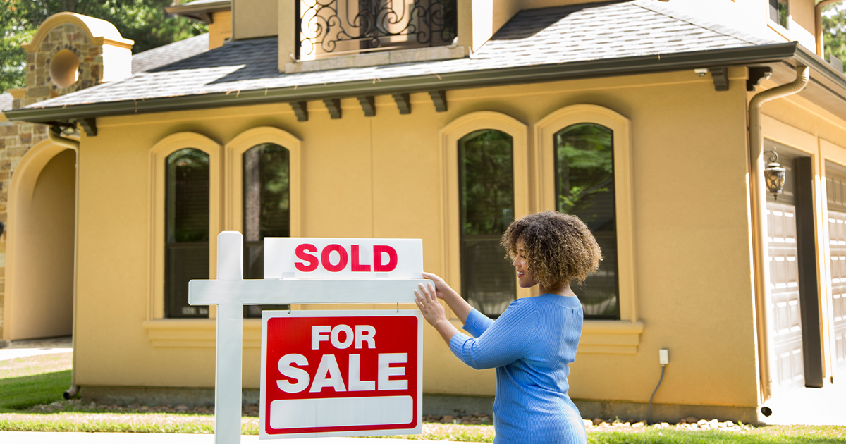 EasyKnock's tweet photo. If you're considering selling your home, you might have a lot questions and concerns. Let's walk through the 5 most important questions you should ask before you decide to sell your home by visiting
https://t.co/YnGU0sz5YV
#saleleaseback #easyknock #moveability #homeequity #move https://t.co/si3ECxq2TE