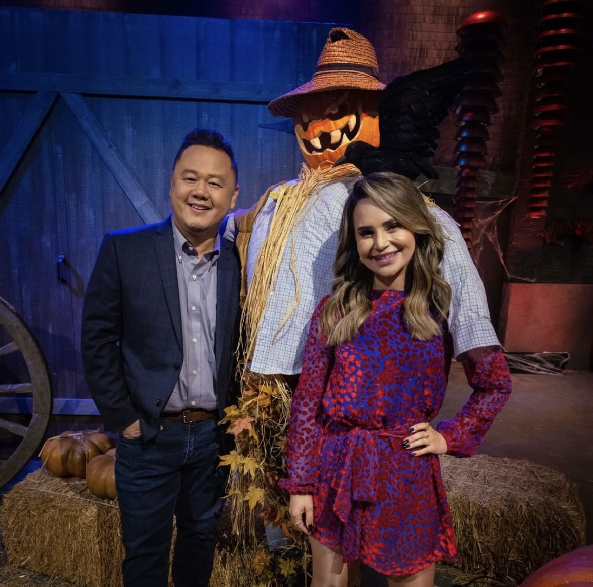 Had so much fun filming this episode with @jettila! Hope everyone enjoyed watching #HalloweenCookieChallenge on @FoodNetwork! 🎃🍪